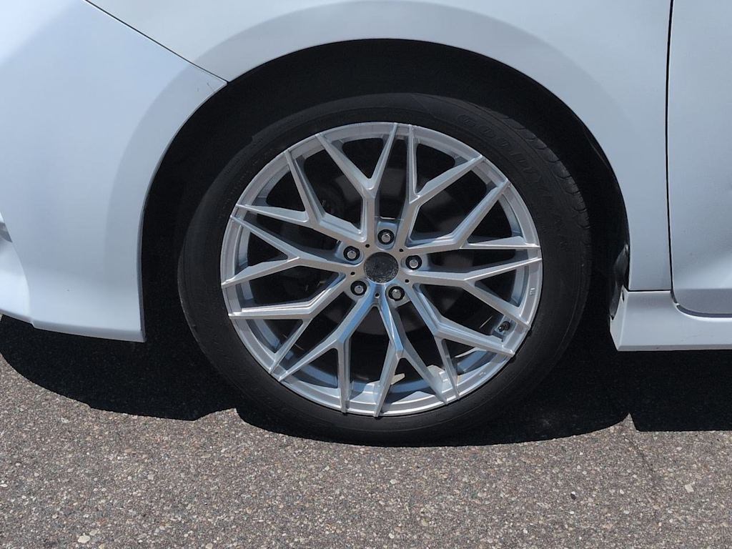 Thumbnail: 2013 Toyota Sienna - 8