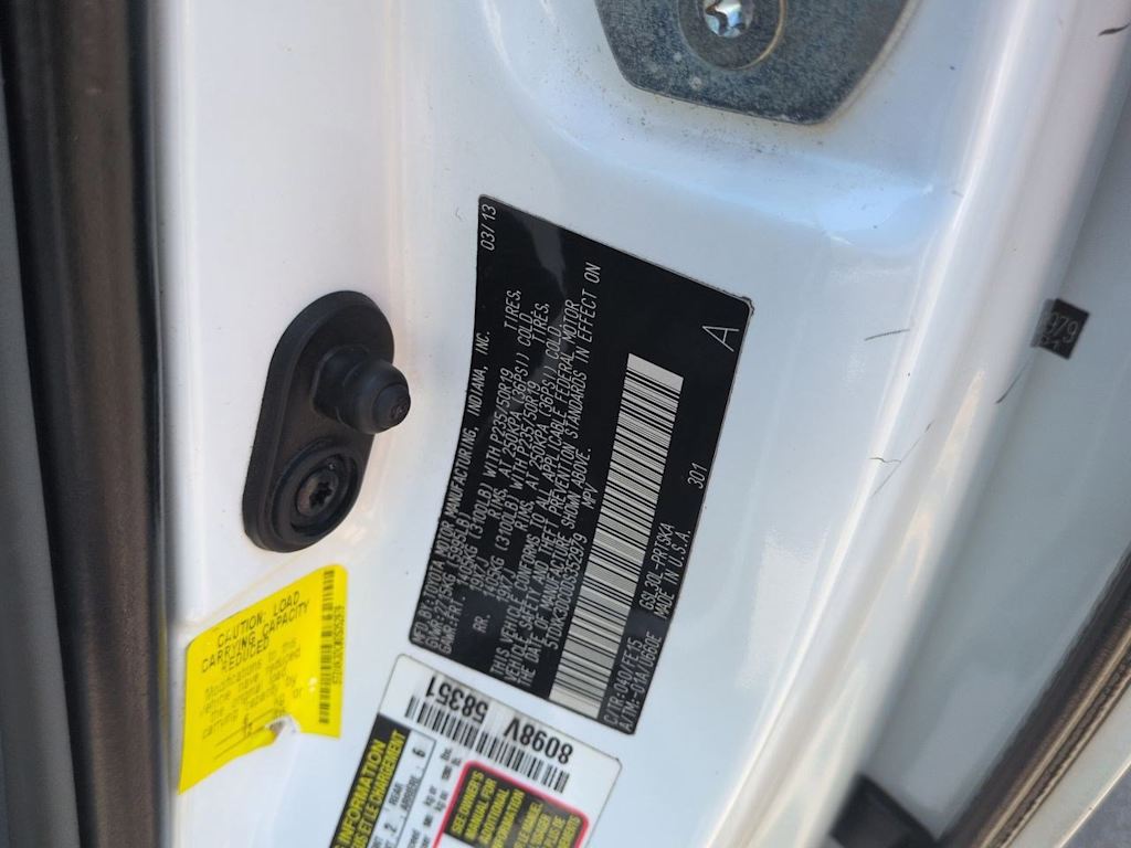 Thumbnail: 2013 Toyota Sienna - 35