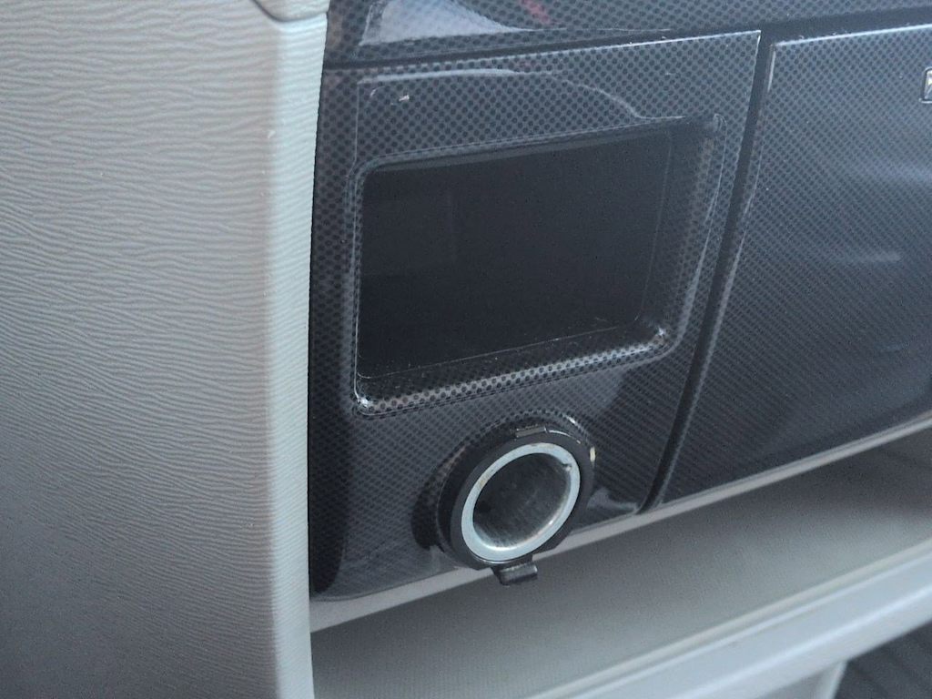 Thumbnail: 2013 Toyota Sienna - 32