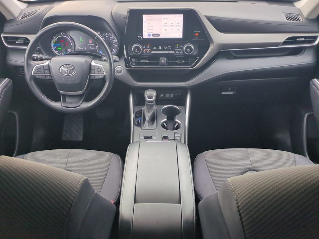 Thumbnail: 2023 Toyota Highlander - 9