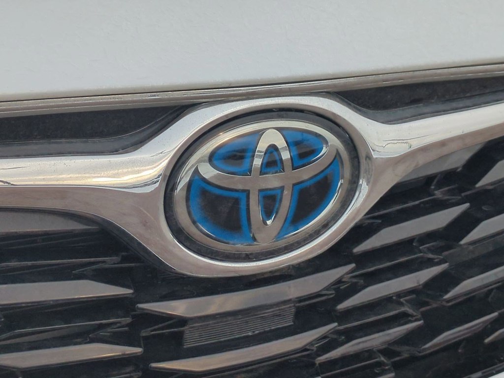 Thumbnail: 2023 Toyota Highlander - 7