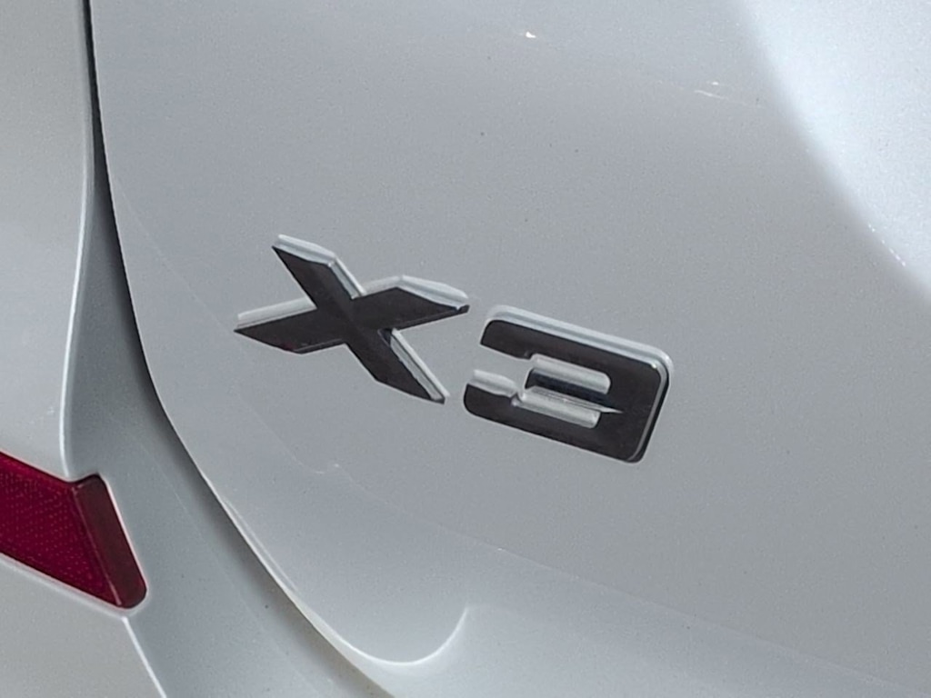 Thumbnail: 2018 BMW X3 - 24