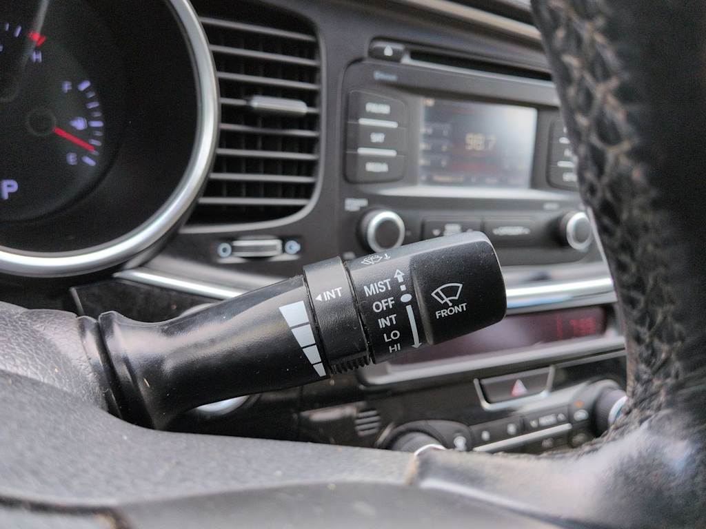 Thumbnail: 2015 Kia Optima - 16