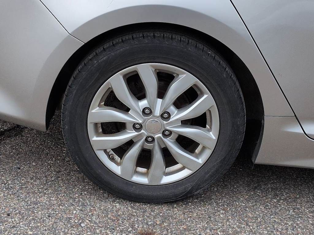 Thumbnail: 2015 Kia Optima - 8