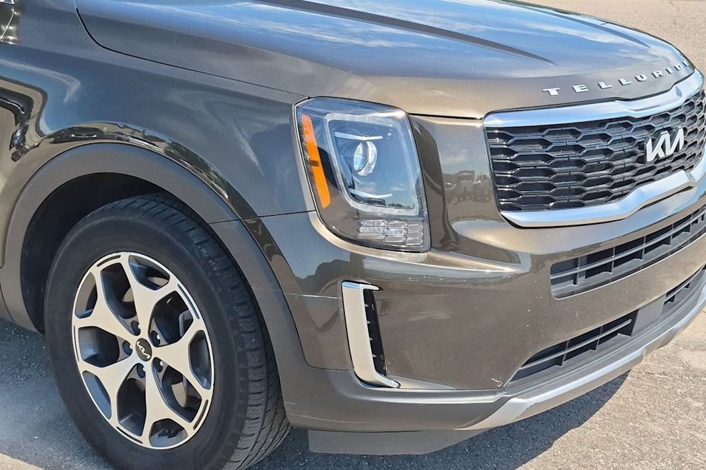 Thumbnail: 2022 Kia Telluride - 23