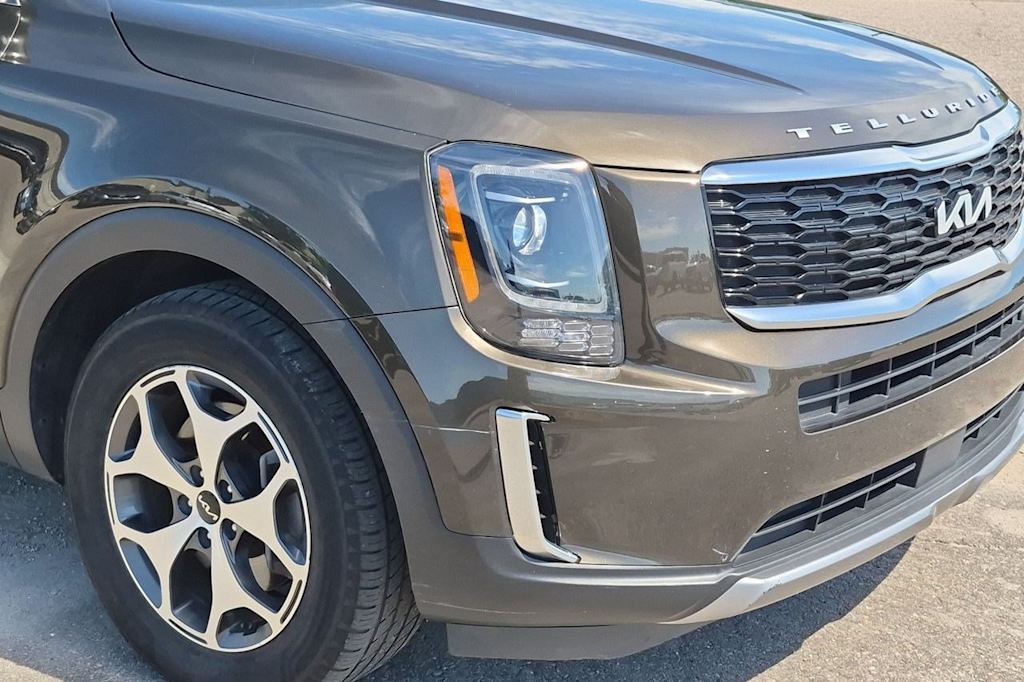 Thumbnail: 2022 Kia Telluride - 23