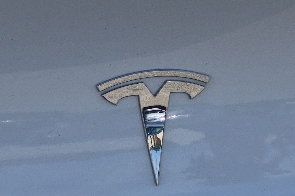 Thumbnail: 2023 Tesla Model 3 - 21