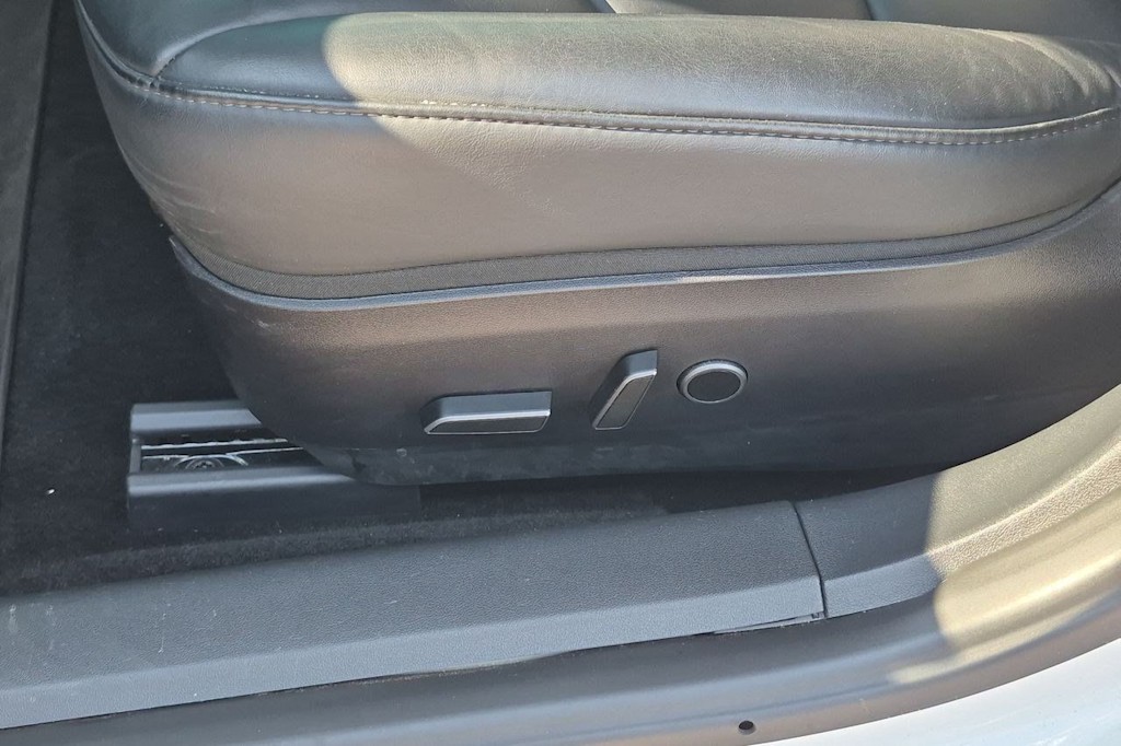 Thumbnail: 2023 Tesla Model 3 - 22