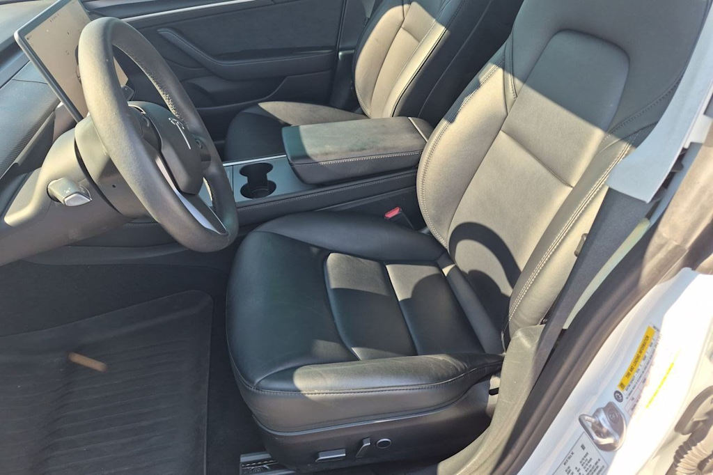 Thumbnail: 2023 Tesla Model 3 - 10