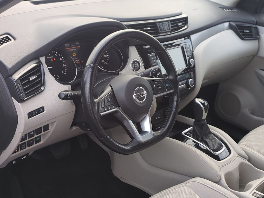 Thumbnail: 2020 Nissan Rogue Sport - 2