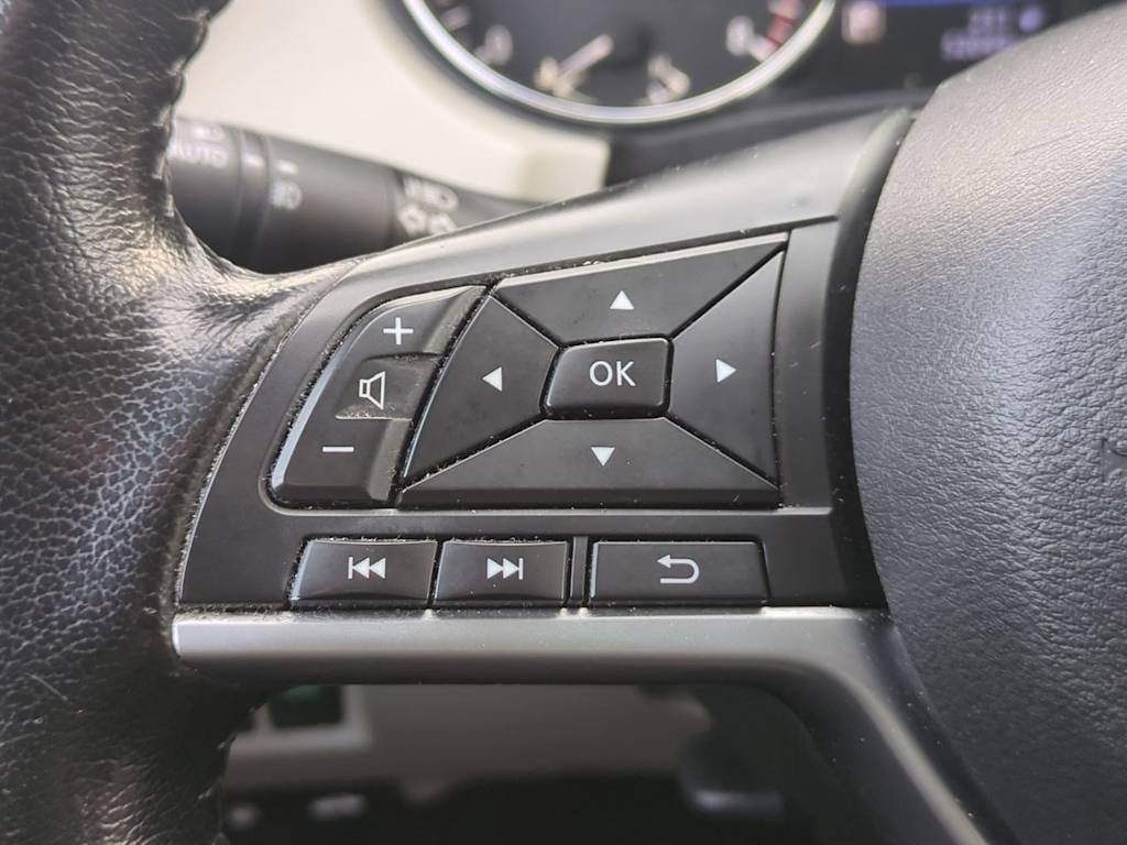 Thumbnail: 2020 Nissan Rogue Sport - 28