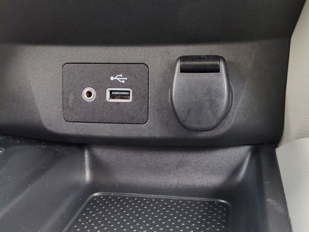 Thumbnail: 2020 Nissan Rogue Sport - 32