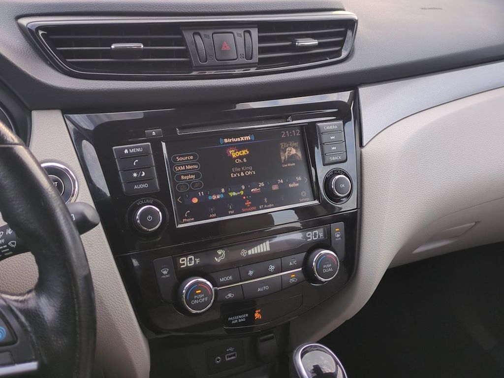 Thumbnail: 2020 Nissan Rogue Sport - 15