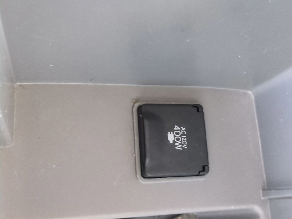 Thumbnail: 2011 Toyota 4Runner - 34