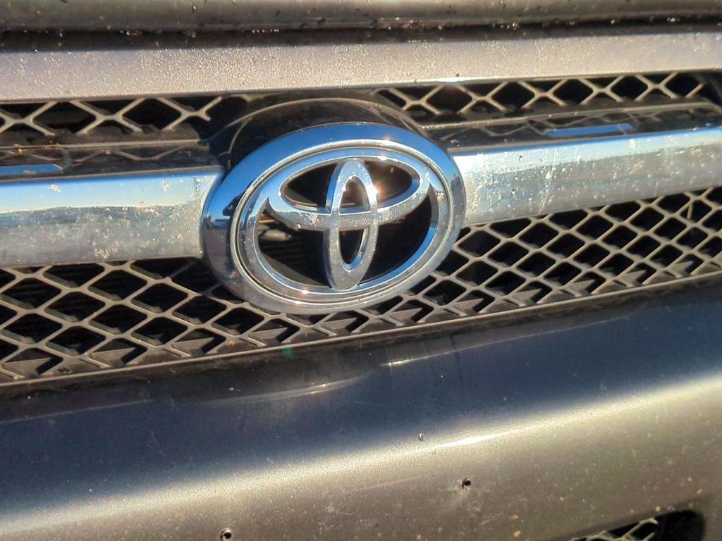 Thumbnail: 2011 Toyota 4Runner - 7