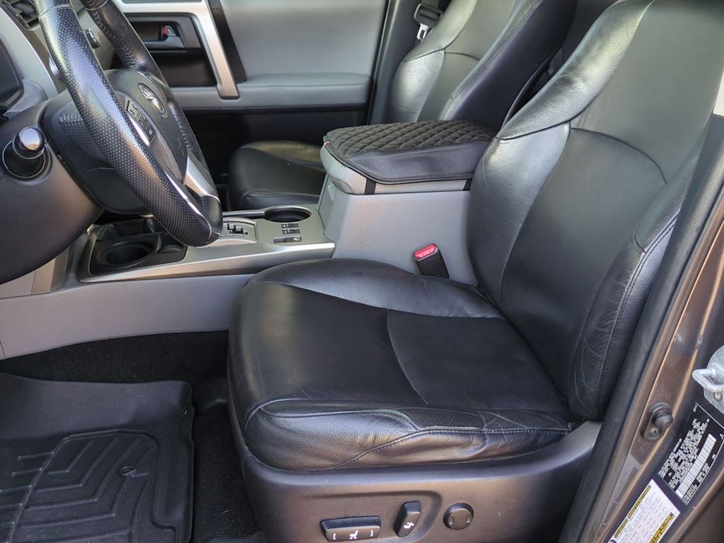 Thumbnail: 2011 Toyota 4Runner - 10