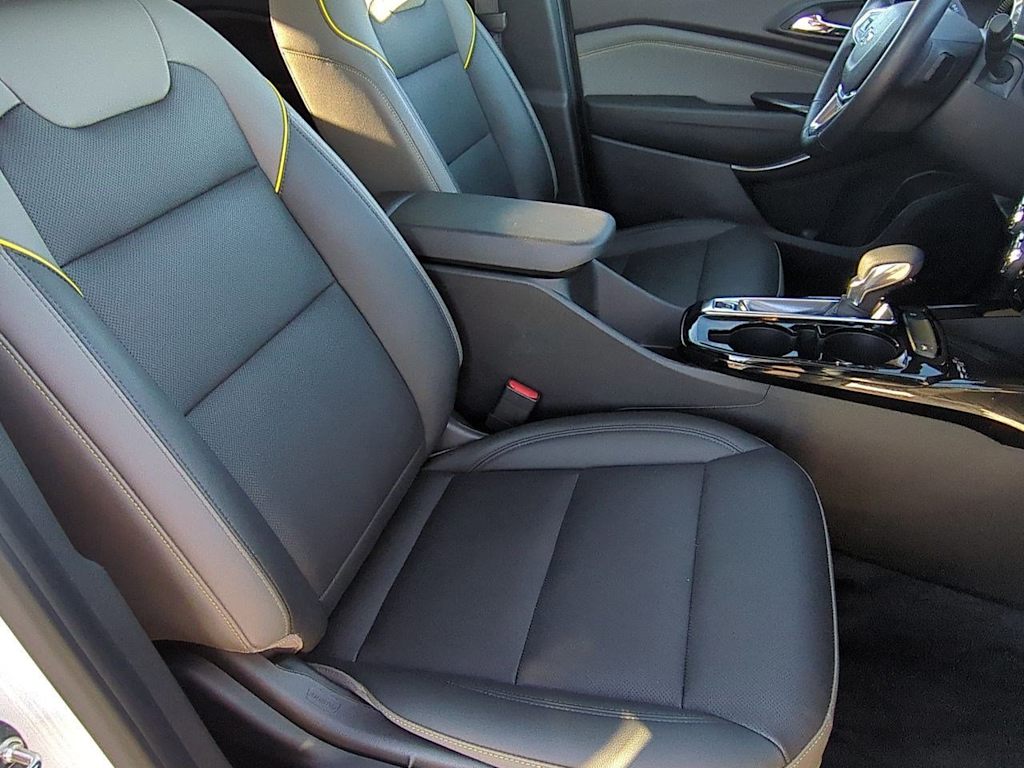 Thumbnail: 2024 Chevrolet Trax - 12