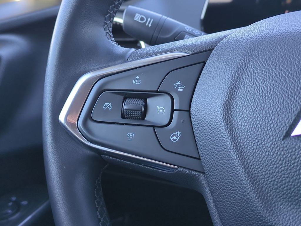 Thumbnail: 2024 Chevrolet Trax - 31