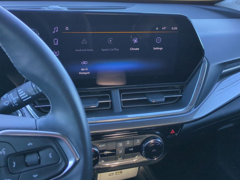 Thumbnail: 2024 Chevrolet Trax - 15