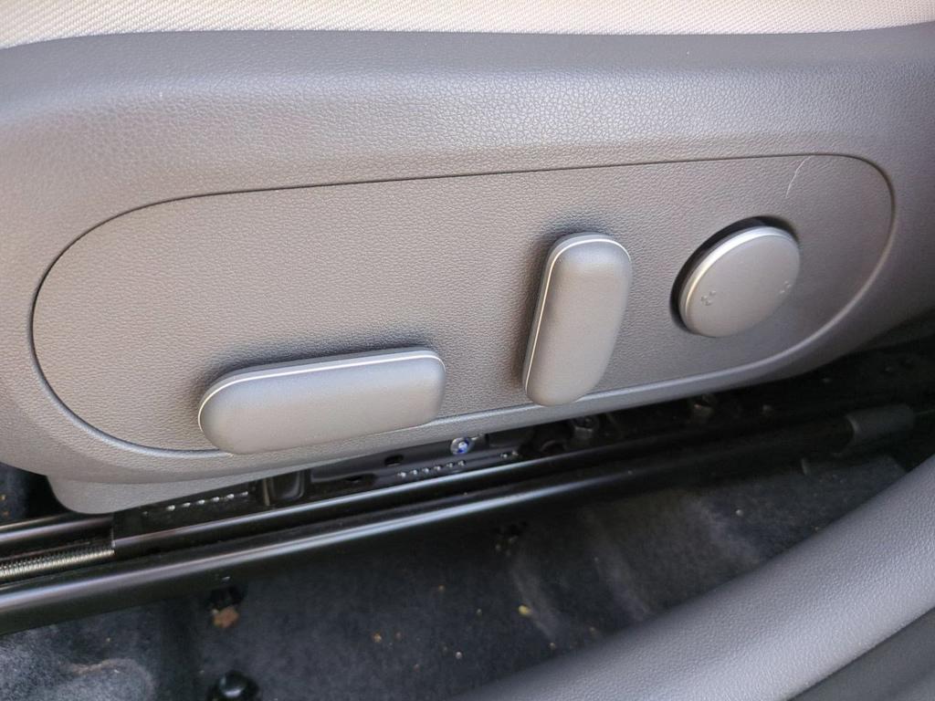 Thumbnail: 2025 Hyundai Kona - 25