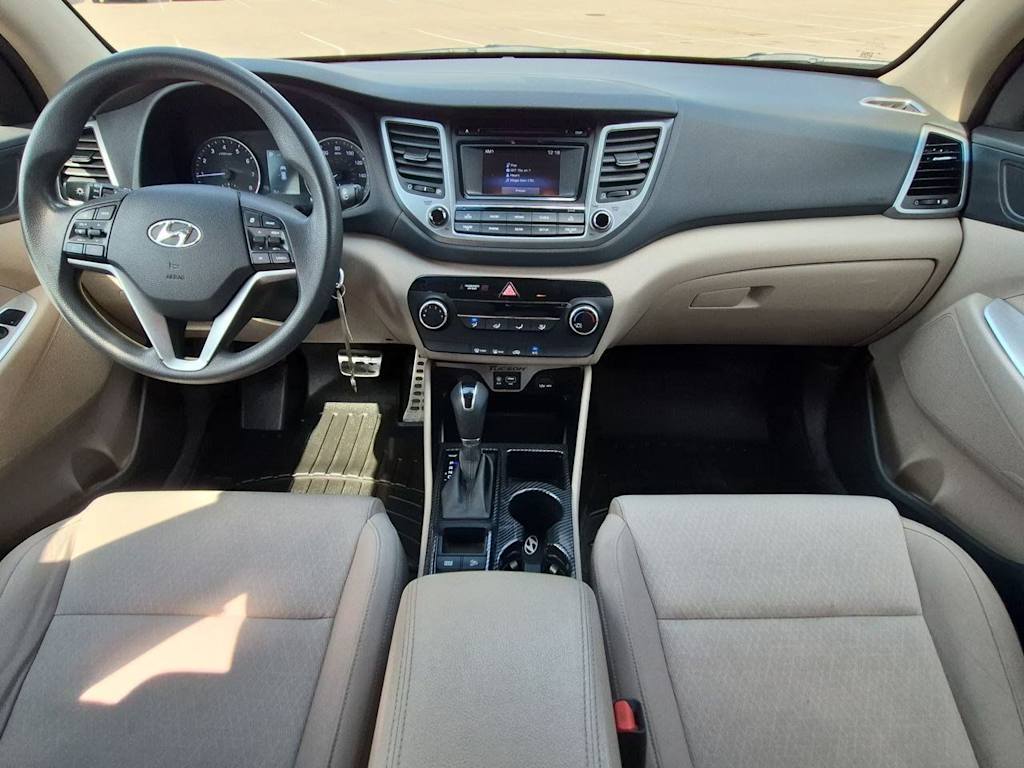 Thumbnail: 2017 Hyundai Tucson - 10