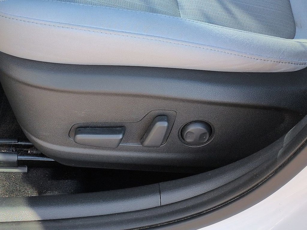 Thumbnail: 2023 Hyundai Kona - 15
