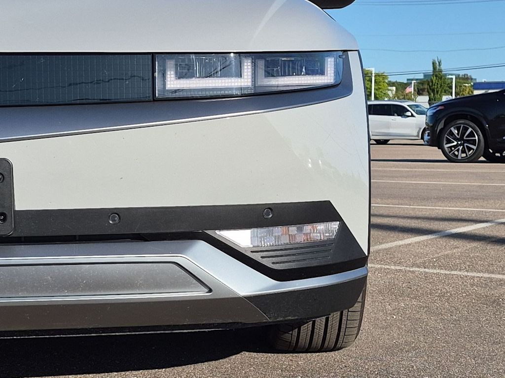 Thumbnail: 2023 Hyundai Ioniq 5 - 24
