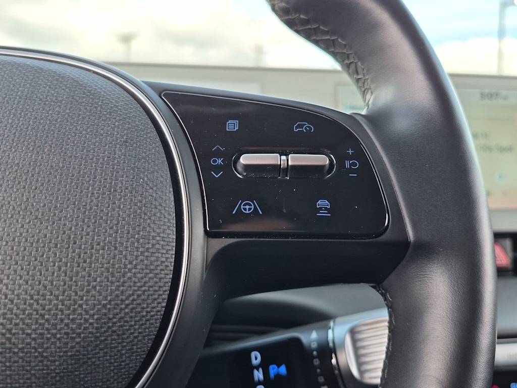 Thumbnail: 2023 Hyundai Ioniq 5 - 29