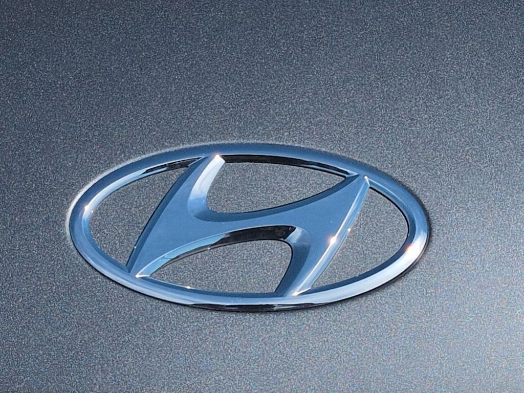 Thumbnail: 2023 Hyundai Ioniq 5 - 23