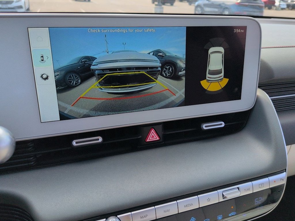 Thumbnail: 2023 Hyundai Ioniq 5 - 33