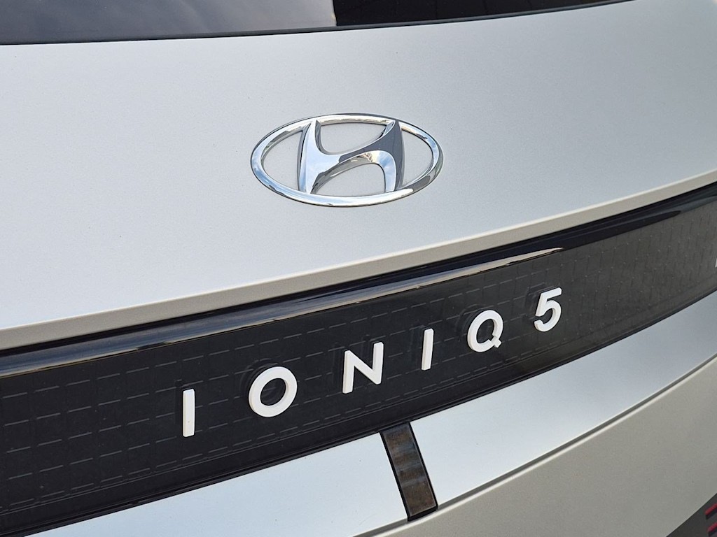 Thumbnail: 2024 Hyundai Ioniq 5 - 23