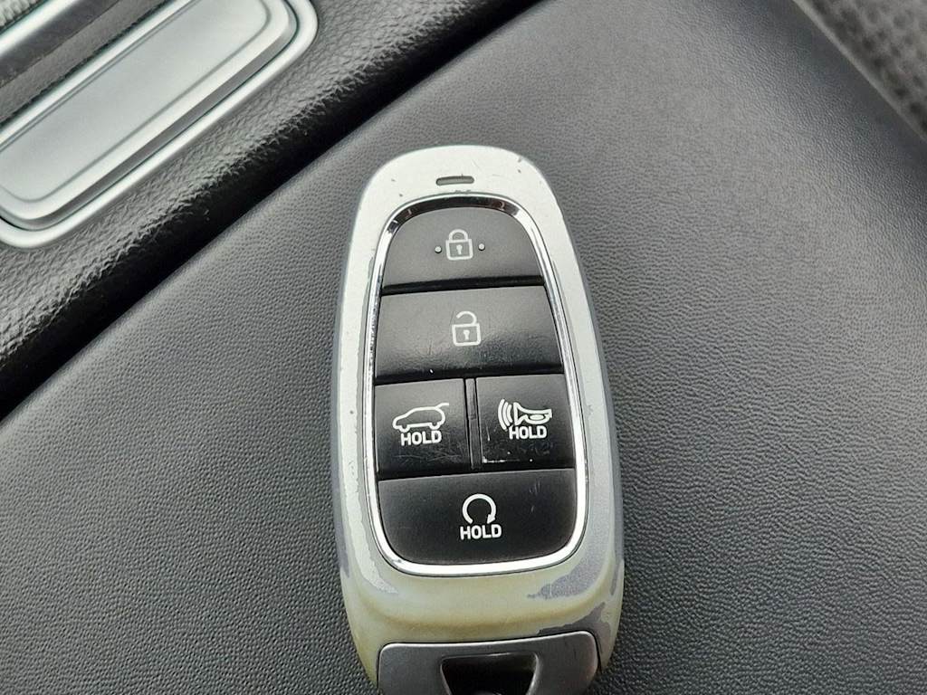 Thumbnail: 2022 Hyundai Santa Fe - 34