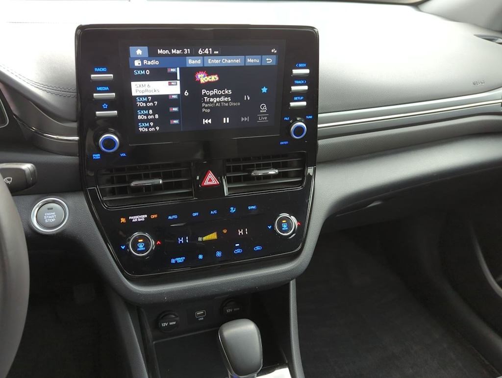 2022 Hyundai Ioniq SE 14