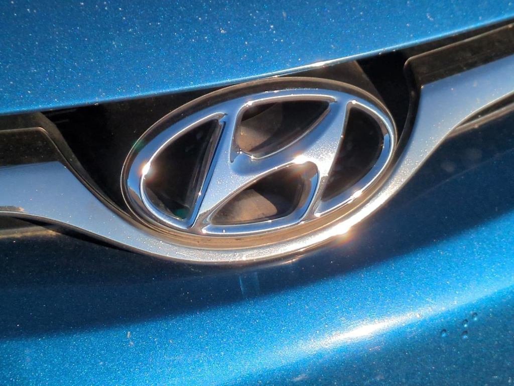 Thumbnail: 2016 Hyundai Elantra - 23