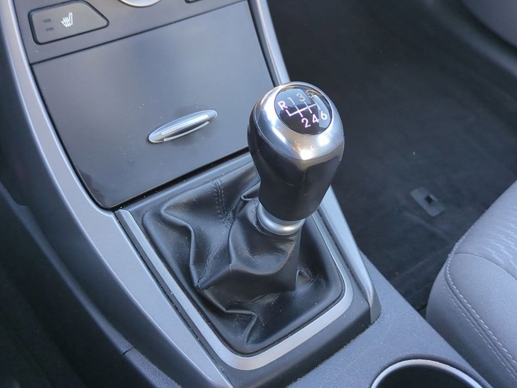 Thumbnail: 2016 Hyundai Elantra - 15