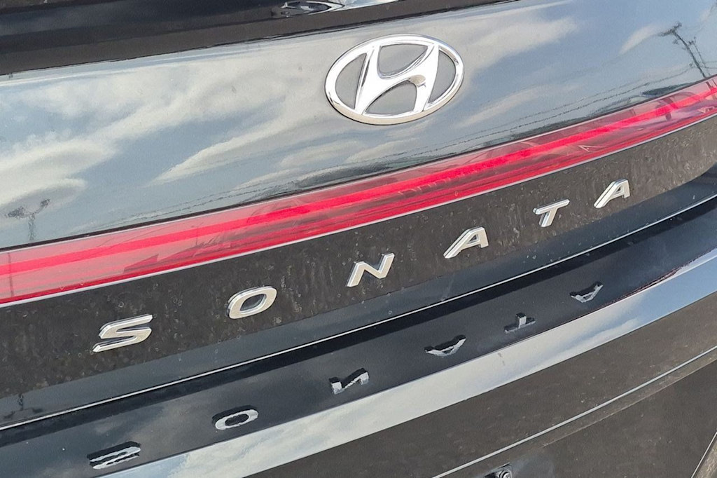 Thumbnail: 2022 Hyundai Sonata - 25