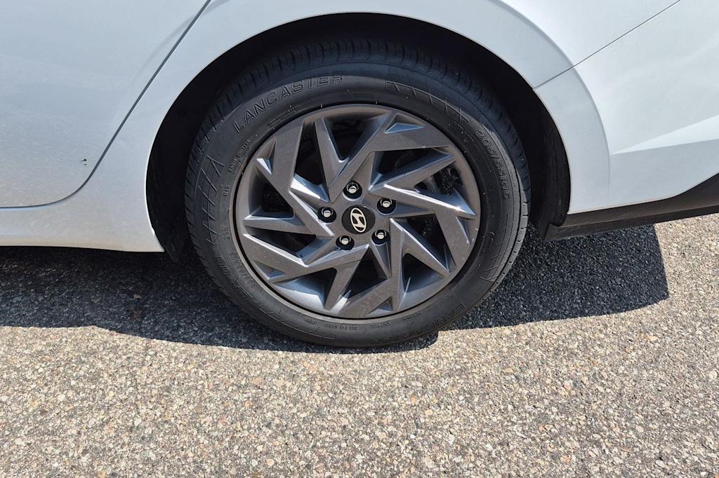 Thumbnail: 2024 Hyundai Elantra - 8