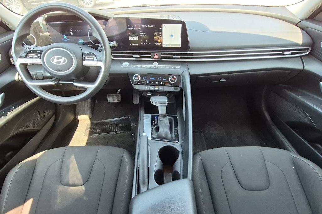 Thumbnail: 2024 Hyundai Elantra - 10
