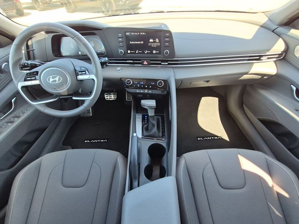 Thumbnail: 2026 Hyundai Elantra - 10