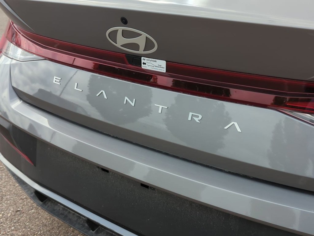 2024 Hyundai Elantra SEL 21