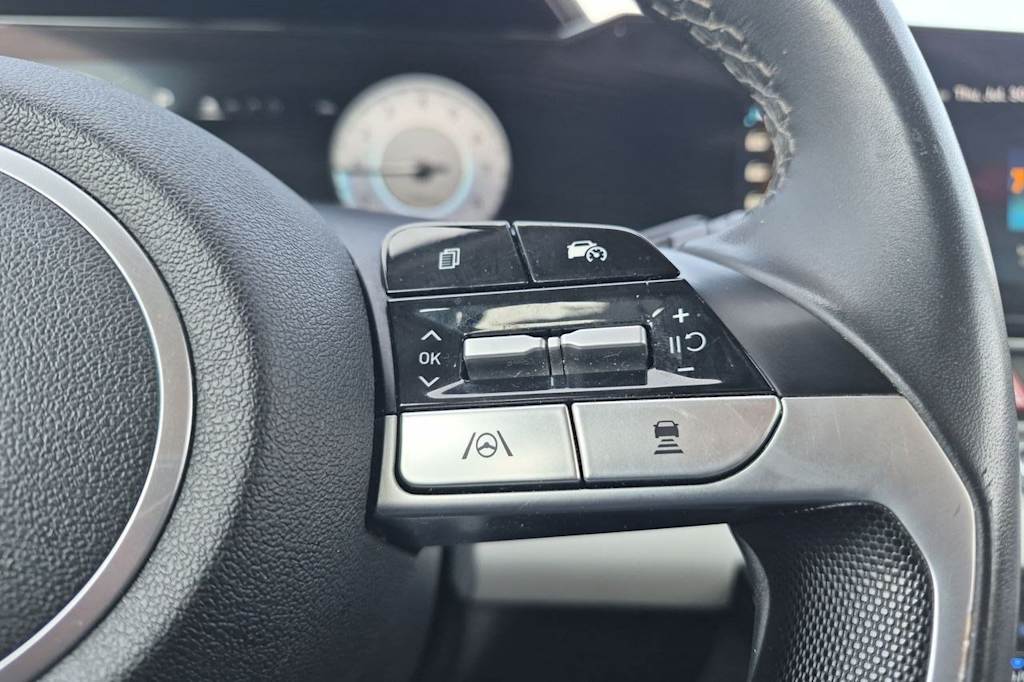 Thumbnail: 2025 Hyundai Elantra - 30