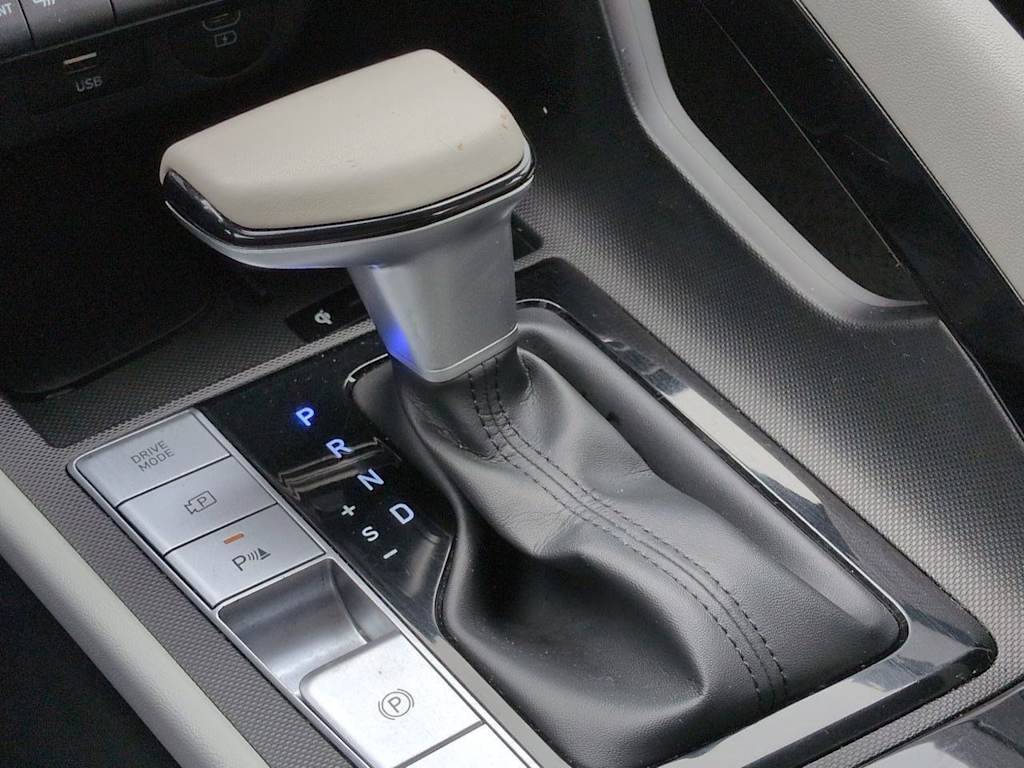 Thumbnail: 2024 Hyundai Elantra - 16