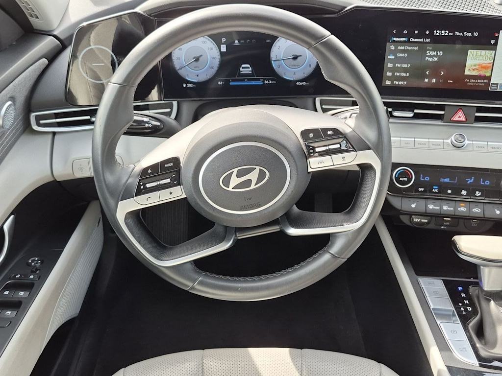 Thumbnail: 2025 Hyundai Elantra - 14