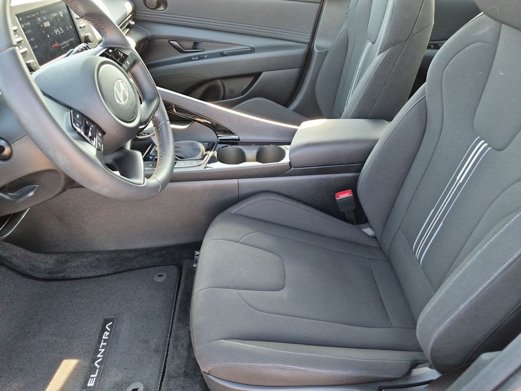 Thumbnail: 2026 Hyundai Elantra - 11