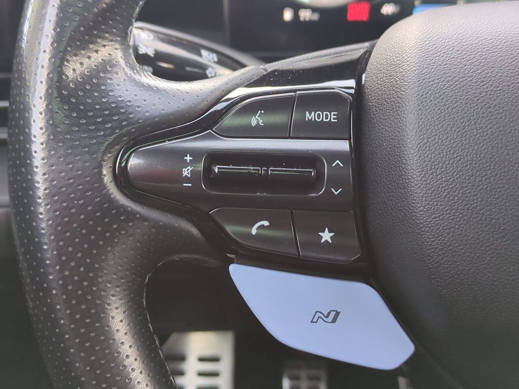 Thumbnail: 2022 Hyundai Elantra - 27