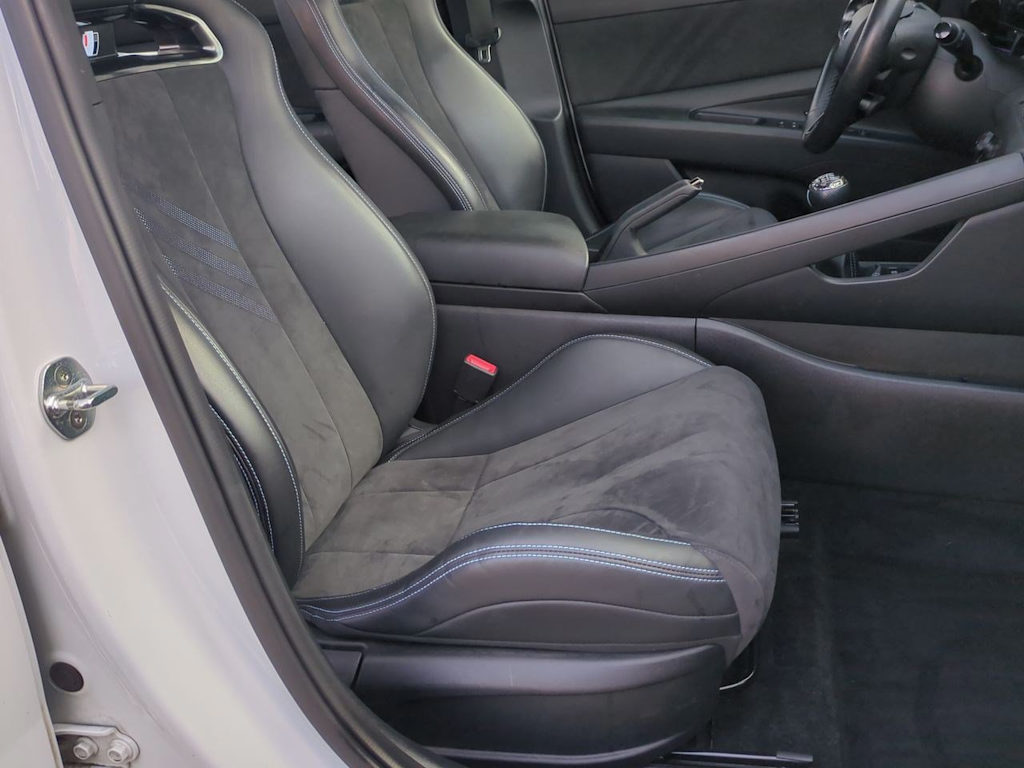 Thumbnail: 2022 Hyundai Elantra - 10