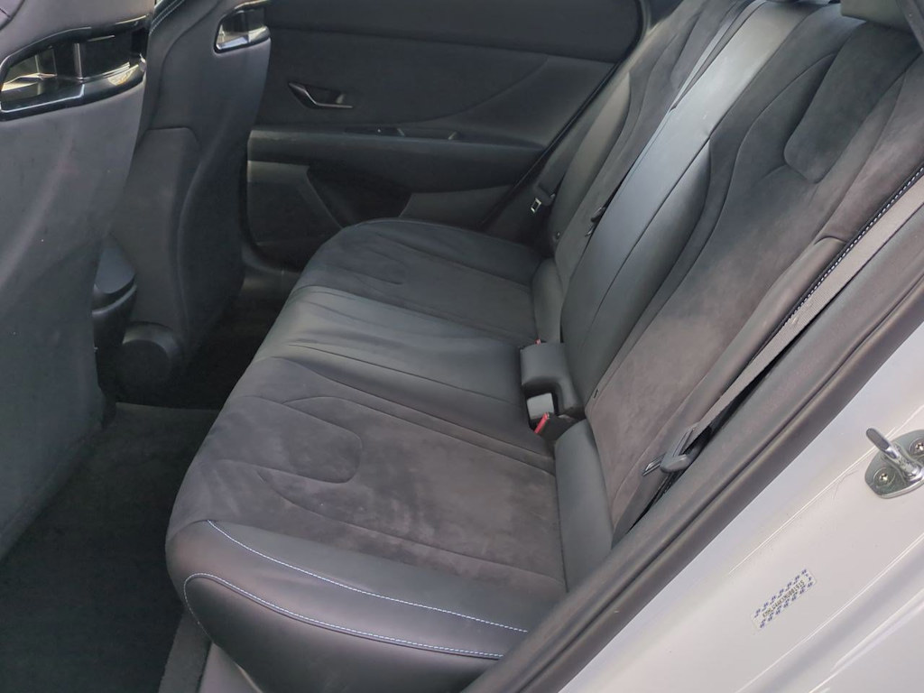 Thumbnail: 2022 Hyundai Elantra - 25