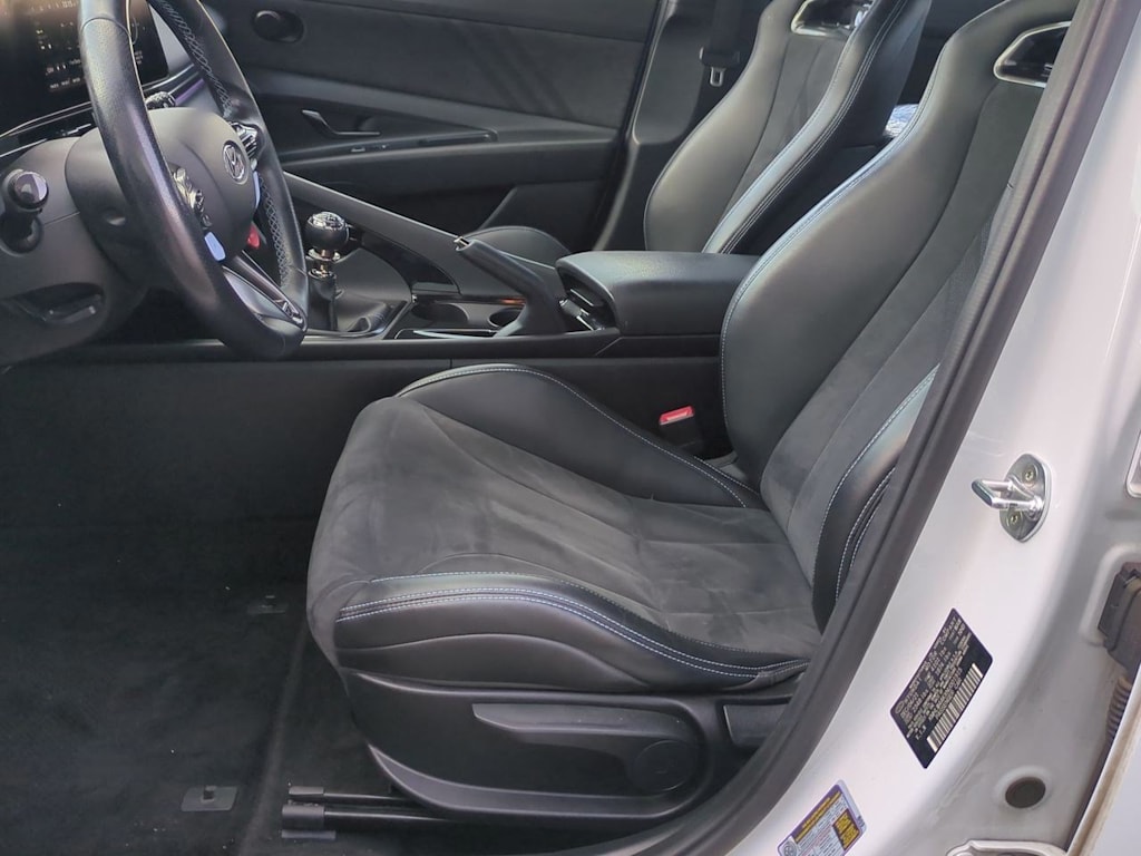 Thumbnail: 2022 Hyundai Elantra - 9