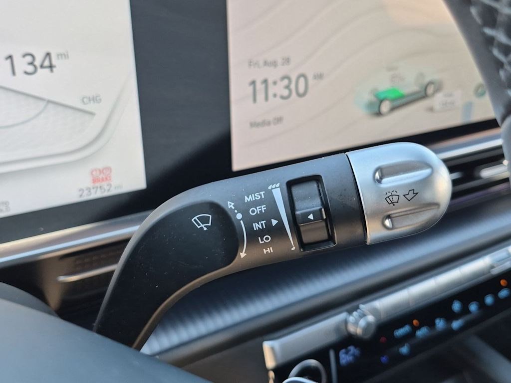 Thumbnail: 2024 Hyundai Ioniq 6 - 29
