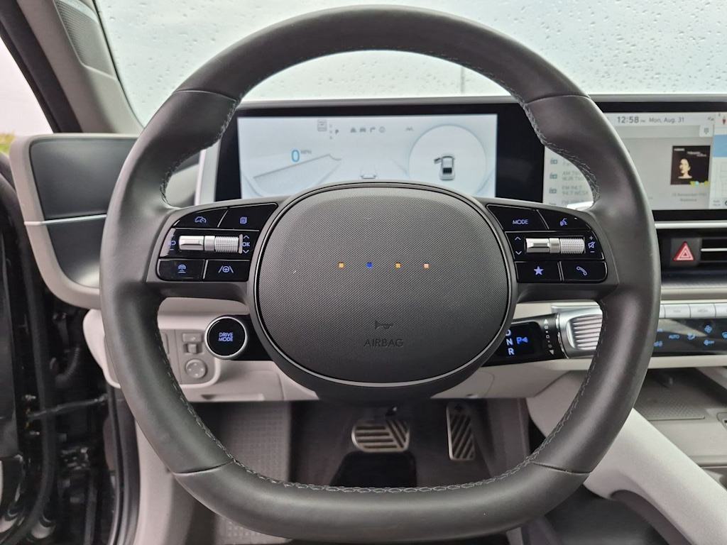 Thumbnail: 2023 Hyundai Ioniq 6 - 9